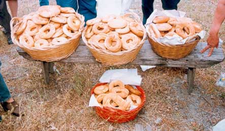 cesti di taralli di San Vito