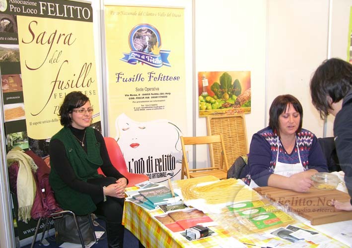 Lo stand della comunit Felittese